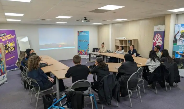 UFOLEP 30 ~ Photo grande salle de formation